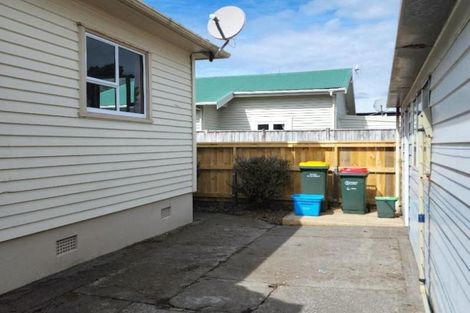 Photo of property in 42 Fitzroy Road, Fitzroy, New Plymouth, 4312