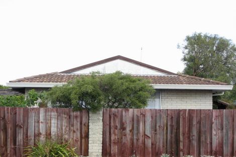 Photo of property in 1/7 Rosanna Place, Aranui, Christchurch, 8061