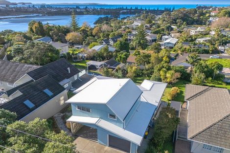 Photo of property in 25 Moffat Road, Red Beach, 0932