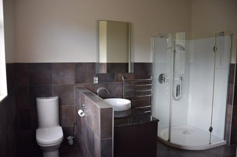 Photo of property in 37 Welsh Hills Road, Swanson, Auckland, 0614