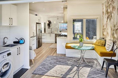 Photo of property in 147 Marine Parade, Eastbourne, Lower Hutt, 5013