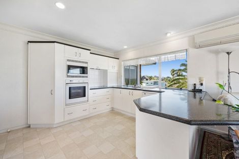 Photo of property in 21 Devon Road, Bucklands Beach, Auckland, 2012