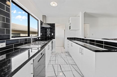 Photo of property in 26 Kiddle Drive, Hilltop, Taupo, 3330