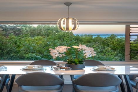 Photo of property in 8 Page Point, Mellons Bay, Auckland, 2014