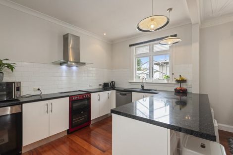 Photo of property in 26 Thomson Street, West End, Palmerston North, 4412