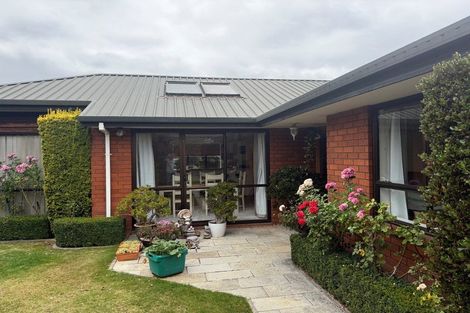 Photo of property in 18 Shaftesbury Street, Avonhead, Christchurch, 8042
