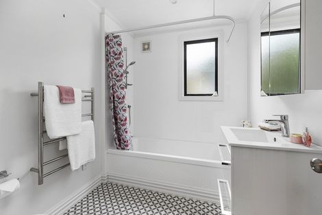 Photo of property in 10/162 Aro Street, Aro Valley, Wellington, 6021