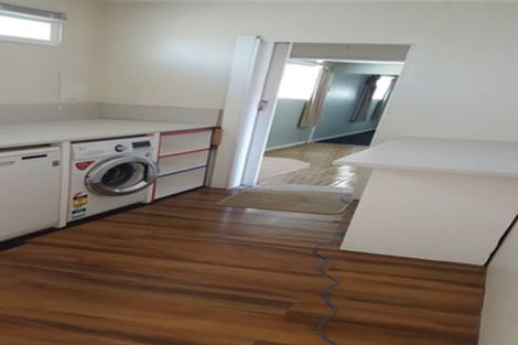 Photo of property in 2/45 College Road, Northcote, Auckland, 0627