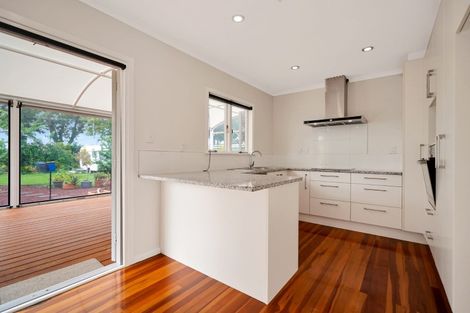 Photo of property in 78 Matipo Road, Te Atatu Peninsula, Auckland, 0610