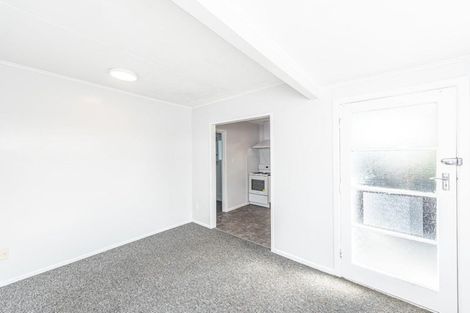 Photo of property in 1 Kupe Place, Castlecliff, Whanganui, 4501