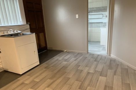 Photo of property in 9 Ramwall Place, Weymouth, Auckland, 2103