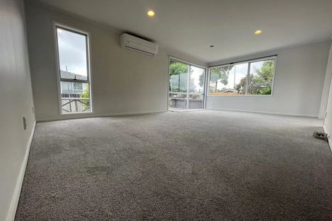 Photo of property in 377 Bucklands Beach Road, Bucklands Beach, Auckland, 2012