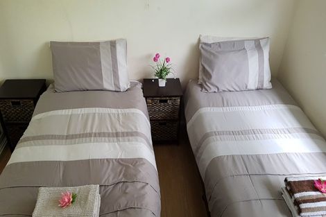 Photo of property in 9/18 Parr Terrace, Castor Bay, Auckland, 0620