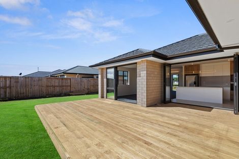 Photo of property in 6 Karearea Lane, One Tree Point, 0118