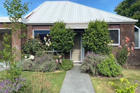 Photo of property in 70 Apsley Drive, Avonhead, Christchurch, 8042