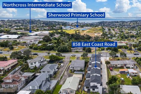 Photo of property in 858d East Coast Road, Northcross, Auckland, 0630