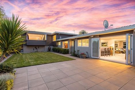 Photo of property in 34 Rembrandt Place, Burnside, Christchurch, 8053