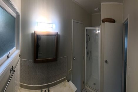 Photo of property in 1 Cashmere Place, Glenfield, Auckland, 0629