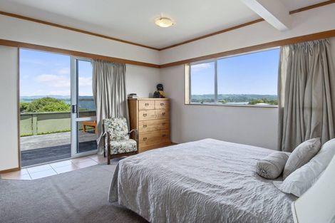 Photo of property in 84 Omokoroa Road, Omokoroa, 3114