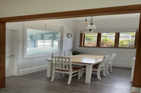 Photo of property in 4 Handley Place, Glen Avon, New Plymouth, 4312
