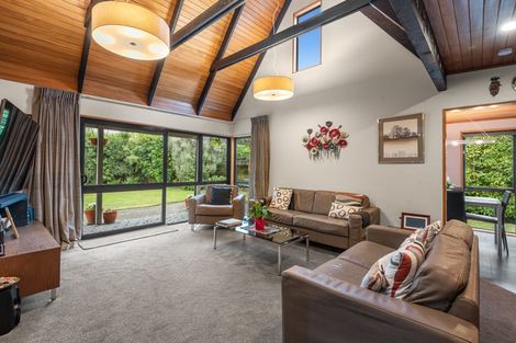 Photo of property in 24 Highland Place, Avonhead, Christchurch, 8042