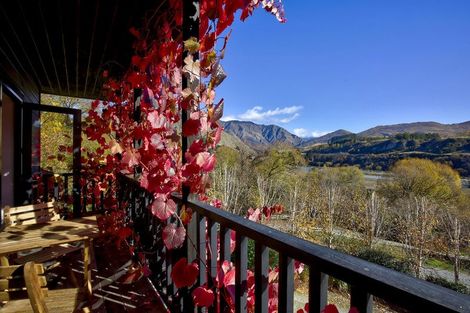 Photo of property in 361 Tucker Beach Road, Queenstown Hill, Queenstown, 9371