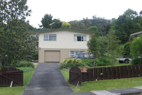Photo of property in 15 Sovereign Place, Glenfield, Auckland, 0629
