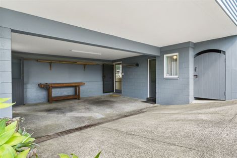 Photo of property in 1/345a Wairau Road, Totara Vale, Auckland, 0629