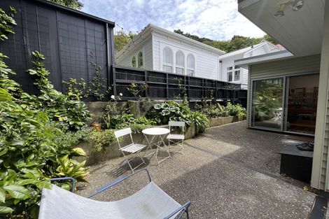 Photo of property in 31 Newman Terrace, Thorndon, Wellington, 6011