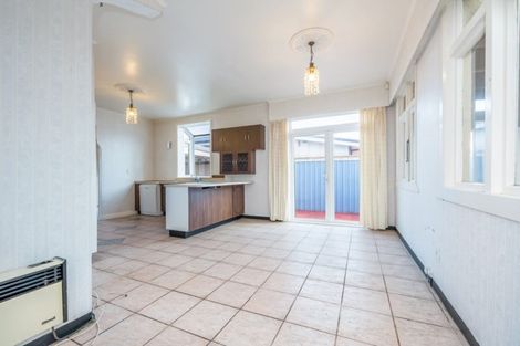 Photo of property in 155 The Esplanade, Petone, Lower Hutt, 5012
