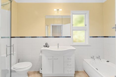 Photo of property in 7a Russell Street, Picton, 7220