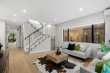 Photo of property in 55 Godfrey Drive, Orewa, 0931