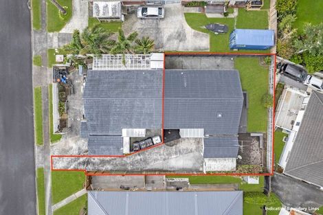 Photo of property in 2/7 Benygloe Place, Highland Park, Auckland, 2010