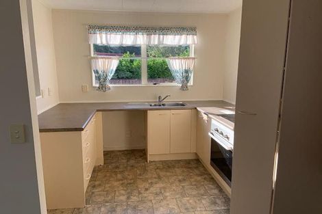 Photo of property in 16a Hampton Hill Road, Tawa, Wellington, 5028