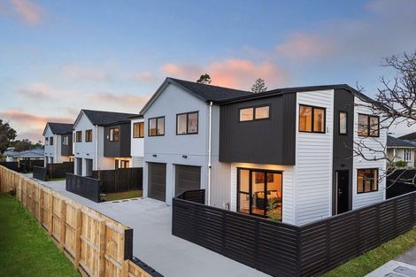 Photo of property in 37b Flanshaw Road, Te Atatu South, Auckland, 0610