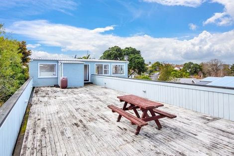 Photo of property in 26 Killarney Avenue, Torbay, Auckland, 0630