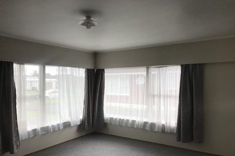 Photo of property in 1/32 Dale Crescent, Pakuranga, Auckland, 2010