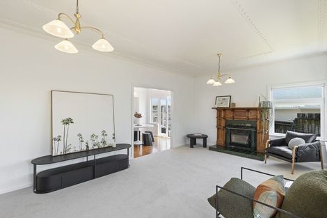 Photo of property in 40 Tukapa Street, Westown, New Plymouth, 4310