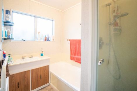 Photo of property in 25a Rosedale Crescent, Cloverlea, Palmerston North, 4412