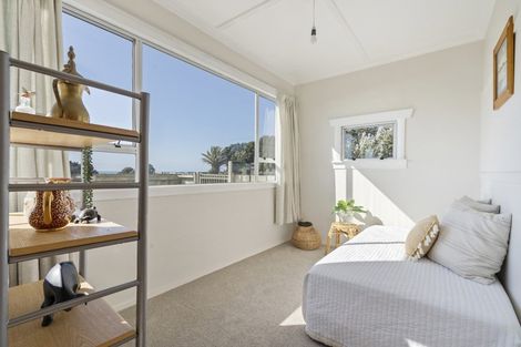 Photo of property in 2 Record Street, Fitzroy, New Plymouth, 4312