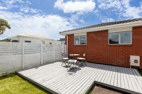 Photo of property in 247a Glenfield Road, Hillcrest, Auckland, 0627