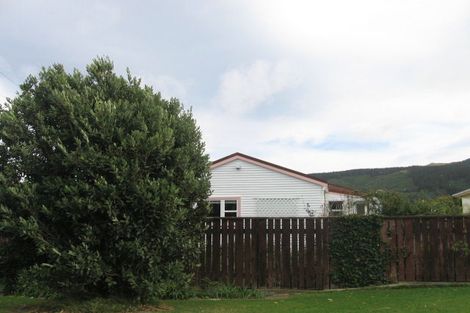 Photo of property in 25 Cecil Road, Tawa, Wellington, 5028