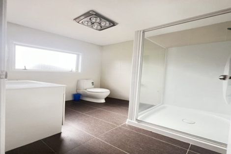 Photo of property in 63 Peach Road, Glenfield, Auckland, 0629