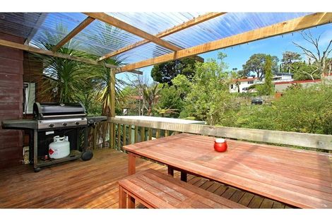 Photo of property in 2/1 Flavia Close, Torbay, Auckland, 0630