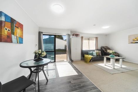 Photo of property in 2/34 Great South Road, Manurewa, Auckland, 2102