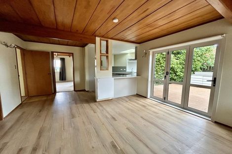 Photo of property in 25 St Simon Place, Botany Downs, Auckland, 2010