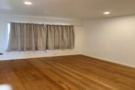 Photo of property in 131 East Coast Road, Castor Bay, Auckland, 0620