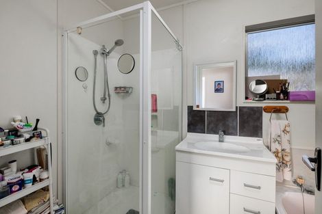 Photo of property in 17 Tui Grove, Paihia, 0200