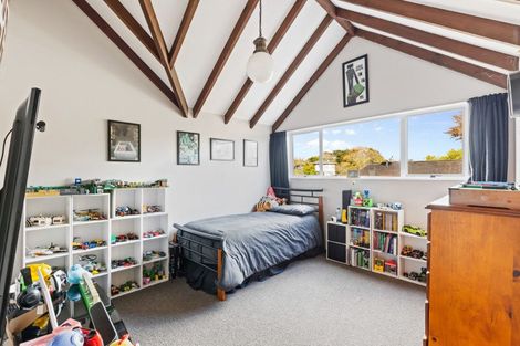 Photo of property in 4 Cargill Place, Frankleigh Park, New Plymouth, 4310