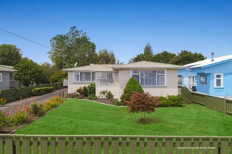 Photo of property in 10 Humphrey Street, Marton, 4710